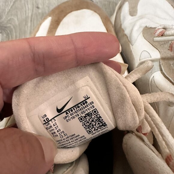 Nike Air Max 270 React Shoes Womens Size 10 Running White Pink Blue AT6174-100 - Picture 9 of 9